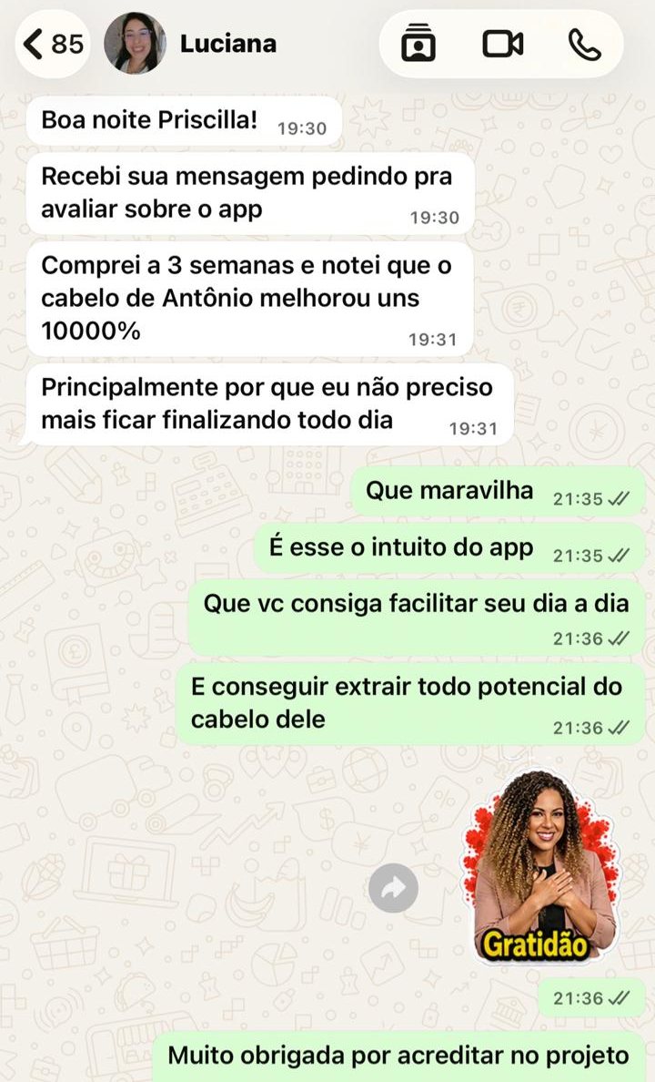 Comprei a 3 semanas e notei que o cabelo de Antônio melhorou uns 10000%. Principalmente porque eu não preciso mais ficar finalizando todo dia